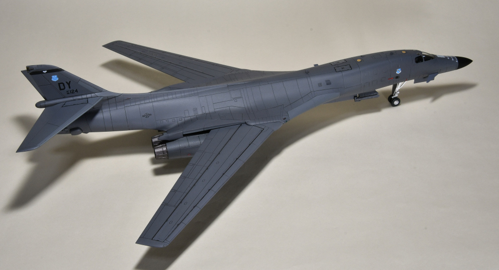 レベル 1/48 ロックウェル B-1B プラモデル - プラモデル