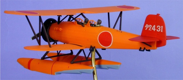 BESTOW 1/8.1 九三式中間練習機 赤とんぼ 複葉機 日本軍 レーザー 