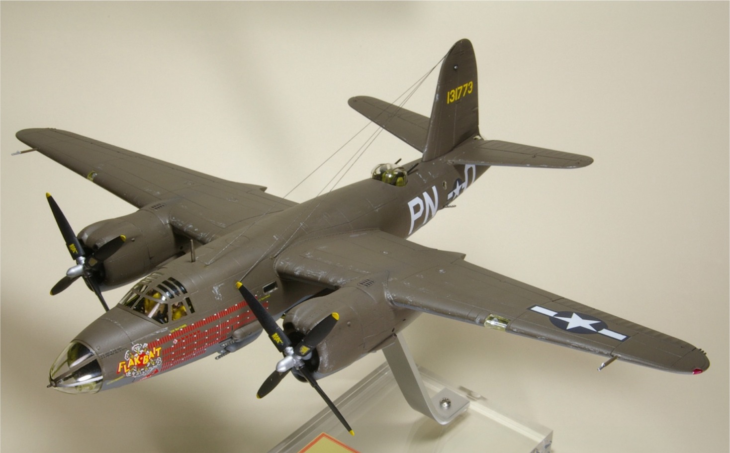 二つのＢ－２６ マローダーとインヴェーダー: プラモデルによる航空模型博物館