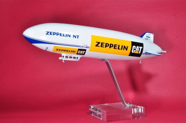 Zeppelin NT 07 飛行船 模型-